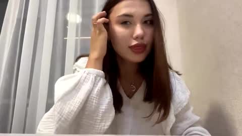 Snapshot of eloisetatsuhara chatting on October 2025 06:09:01 PM Alice online show from October 2025 06:09:01 PM