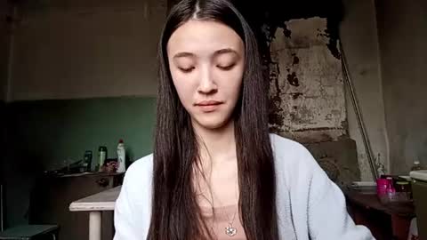 Snapshot of elouisevallian chatting on June 2026 01:55:01 AM Elara online show from June 2026 01:55:01 AM
