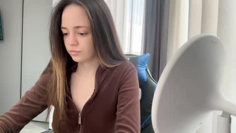 Milana online show from April 2026 11:09:01 AM