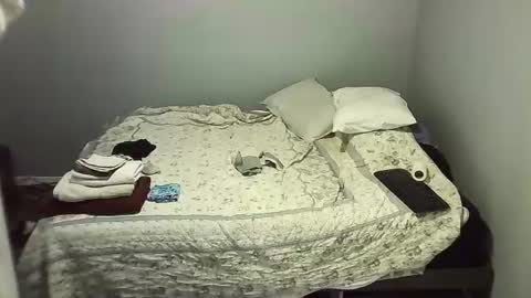 Snapshot of elpouto chatting on June 2026 06:05:02 AM Elpouro online show from June 2026 06:05:02 AM