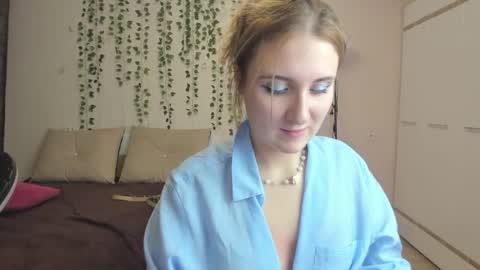 Elsa  online show from October 2025 03:56:02 PM