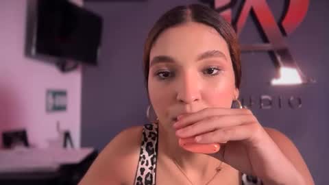  ELSA  online show from September 2025 09:07:02 PM