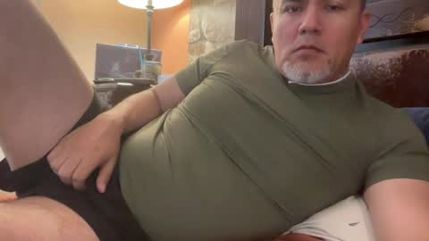 Snapshot of elvecinoequipadon chatting on June 2026 03:33:01 PM Petrhus Rockpic online show from June 2026 03:33:01 PM