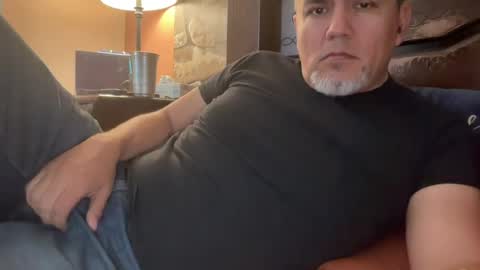 Snapshot of elvecinoequipadon chatting on June 2026 04:22:02 PM Petrhus Rockpic online show from June 2026 04:22:02 PM