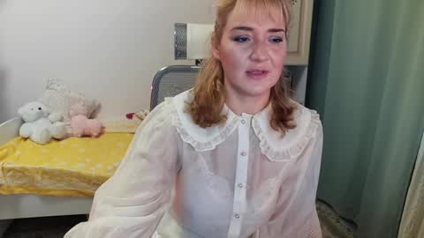 Elvira online show from December 2024 07:54:02 AM