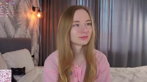 Snapshot of elvyrose chatting on May 2026 04:29:02 AM Alex online show from May 2026 04:29:02 AM