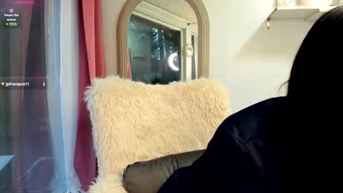 elyarose_ online show from February 2026 06:17:01 AM