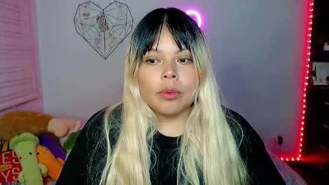 Ely online show from December 2025 01:56:02 AM