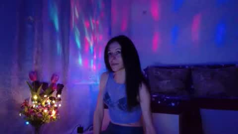 Elisa online show from February 2025 08:57:01 PM