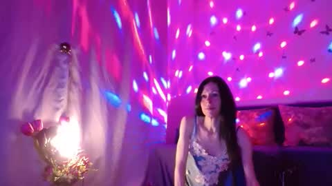 Elisa online show from March 2026 06:55:01 PM