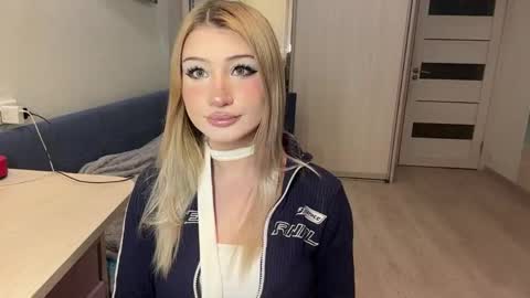 Viktorie online show from June 2026 11:04:02 AM