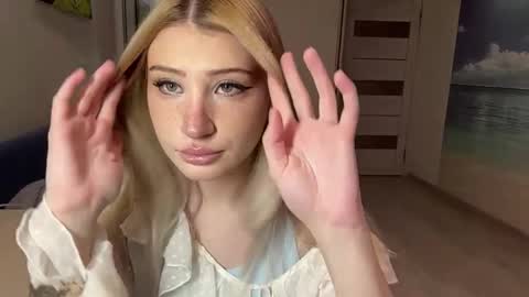 Viktorie online show from June 2026 11:03:01 AM