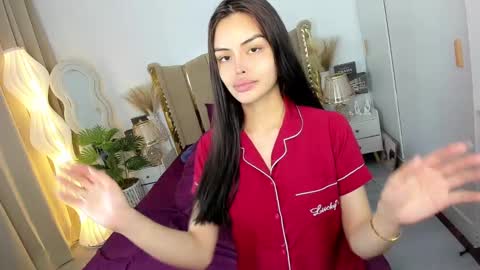 Snapshot of elyshunter chatting on January 2025 07:15:01 PM ElysHunter the girl will hunt you online show from January 2025 07:15:01 PM