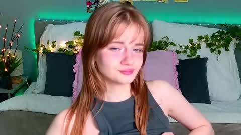 Snapshot of elza_hofffman chatting on June 2026 10:12:02 PM Chloyka online show from June 2026 10:12:02 PM