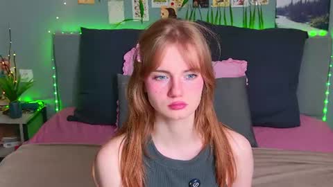 Snapshot of elza_hofffman chatting on July 2026 08:33:02 PM Chloyka online show from July 2026 08:33:02 PM