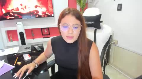 Snapshot of ema_04 chatting on January 2025 08:39:02 PM Estefany Martinez Acua INSTAGRAM ema 04oficial online show from January 2025 08:39:02 PM