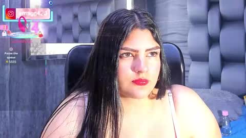 Snapshot of ema_grey1 chatting on October 2025 05:52:02 PM ema_grey1 online show from October 2025 05:52:02 PM