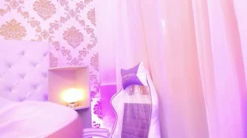 Ema Lambert  online show from February 2026 11:44:02 AM