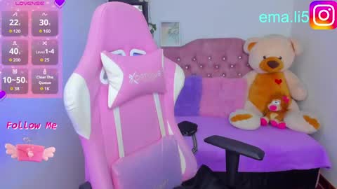 Snapshot of ema_tayy chatting on June 2026 10:04:02 PM Ema online show from June 2026 10:04:02 PM