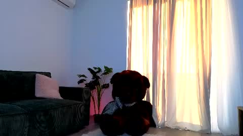 Snapshot of emahallee chatting on June 2026 02:58:02 AM Ema online show from June 2026 02:58:02 AM