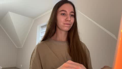 Alina online show from December 2025 12:03:02 PM