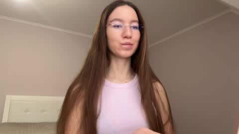 Alina online show from March 2026 11:54:02 AM