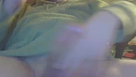 Snapshot of emceemoe chatting on May 2026 09:47:01 AM Moe online show from May 2026 09:47:01 AM