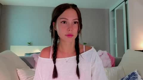 Snapshot of emelia_fox chatting on May 2026 02:06:02 AM Emmy the sly little fox HTP is open an unforgettable show awaits you. I undress in private online show from May 2026 02:06:02 AM