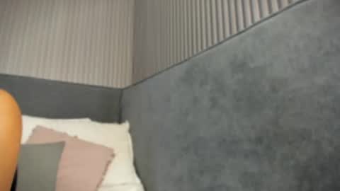emelie_89 online show from July 2026 11:35:01 AM