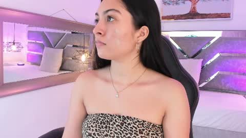 Snapshot of emelie_ch_ chatting on June 2026 04:15:01 AM Emily online show from June 2026 04:15:01 AM
