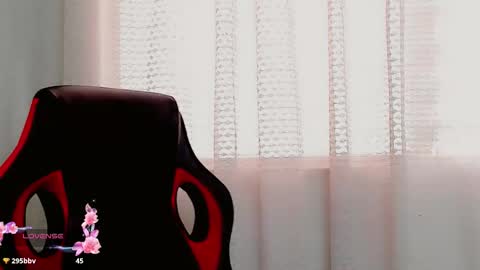 emely_peyton online show from October 2025 01:56:02 PM