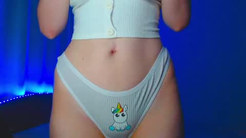 Emely online show from July 2026 04:00:02 AM