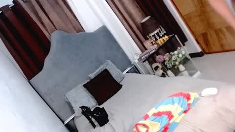 Snapshot of emerald_samara chatting on January 2025 02:31:02 PM Samara online show from January 2025 02:31:02 PM