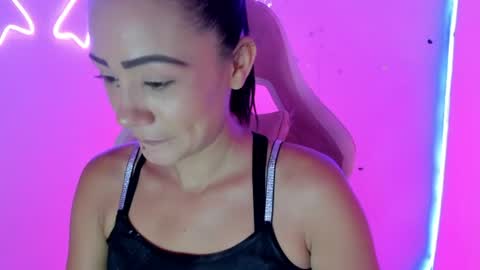 Lia coquine online show from August 2026 07:28:01 PM