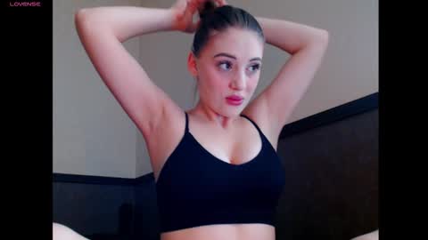 EmersonBennett online show from December 2025 09:05:01 AM