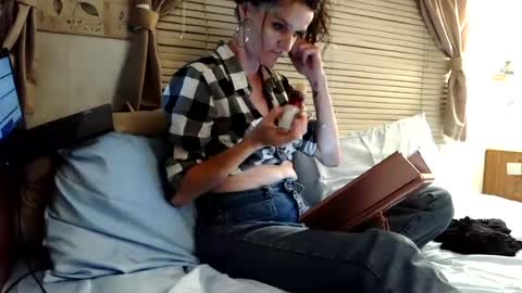 Snapshot of emi_dean87 chatting on July 2026 05:20:02 AM Emi dean online show from July 2026 05:20:02 AM