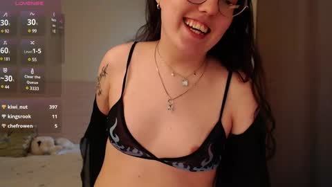 Emi online show from February 2025 11:25:01 AM