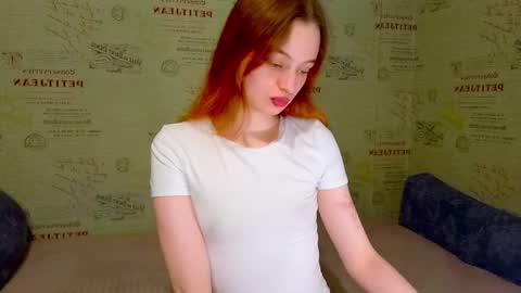 Snapshot of emi_less chatting on May 2026 08:03:01 PM Emi online show from May 2026 08:03:01 PM