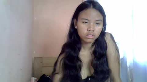 Snapshot of emiehottie chatting on June 2026 07:21:02 AM Ami online show from June 2026 07:21:02 AM