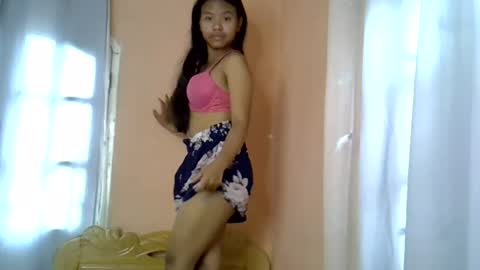 Snapshot of emiehottie chatting on July 2026 05:42:02 AM Ami online show from July 2026 05:42:02 AM