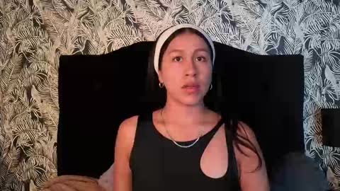 Emilia Gomez online show from December 2025 08:27:02 PM