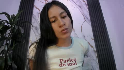 Snapshot of emigomez_ chatting on May 2026 02:12:01 PM Emilia Gomez online show from May 2026 02:12:01 PM