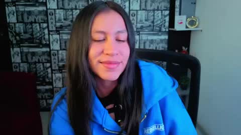 Snapshot of emigomez_ chatting on June 2026 03:54:02 AM Emilia Gomez online show from June 2026 03:54:02 AM
