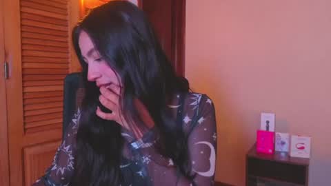 Snapshot of emigomez_ chatting on July 2026 11:18:02 PM Emilia Gomez online show from July 2026 11:18:02 PM