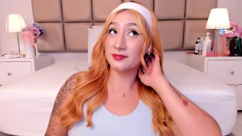 Snapshot of emiily_roberts1 chatting on January 2025 06:57:02 PM EMILY ROBERTS online show from January 2025 06:57:02 PM