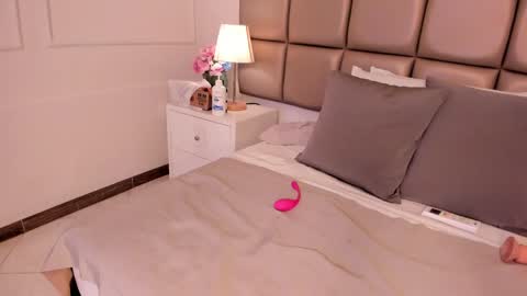 Snapshot of emiily_roberts1 chatting on February 2025 06:35:01 AM EMILY ROBERTS online show from February 2025 06:35:01 AM