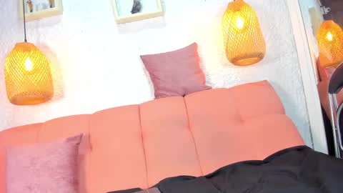 Emily online show from November 2025 12:08:02 PM