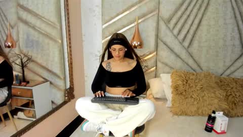 Emy online show from February 2026 12:10:01 AM