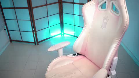 Snapshot of emili_2 chatting on November 2025 02:15:01 PM Emili online show from November 2025 02:15:01 PM