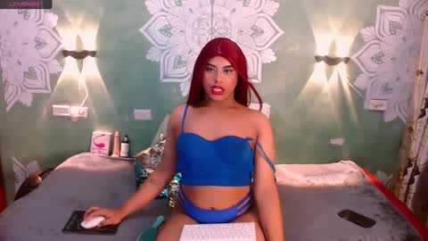 Emili roux online show from February 2025 07:00:01 PM